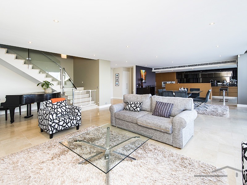 707/1 Marco Polo Drive, Mandurah WA 6210