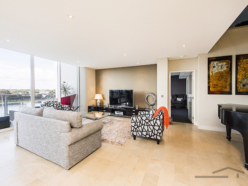707/1 Marco Polo Drive, Mandurah WA 6210