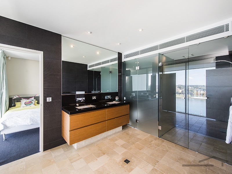 707/1 Marco Polo Drive, Mandurah WA 6210