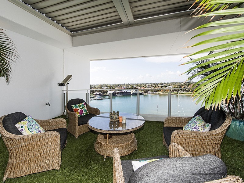 707/1 Marco Polo Drive, Mandurah WA 6210