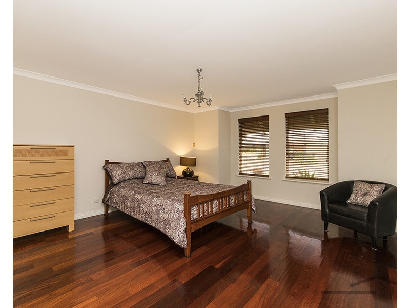 7 Virginia Turn, Madora Bay WA 6210