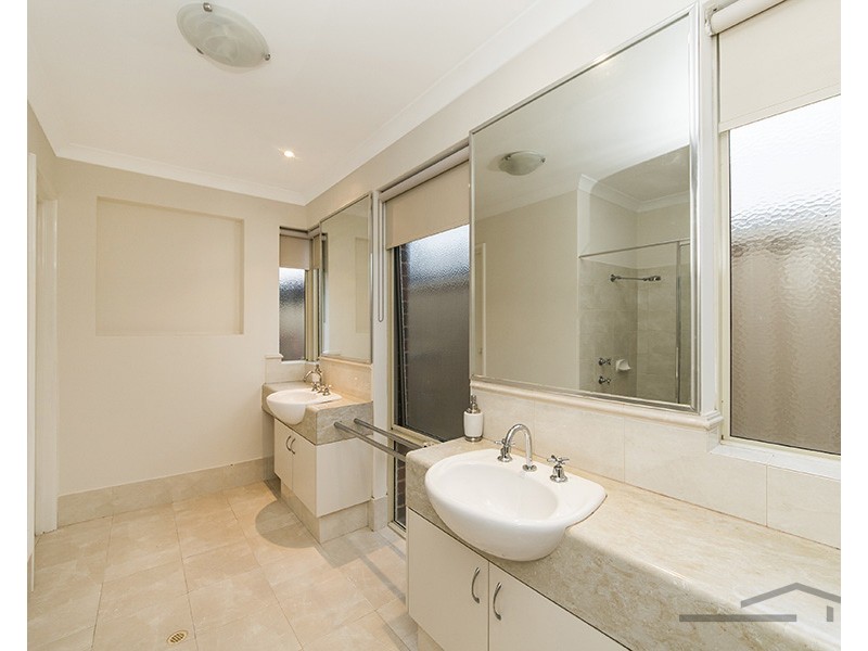 7 Virginia Turn, Madora Bay WA 6210
