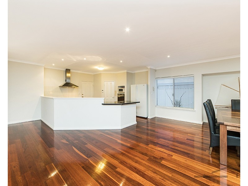 7 Virginia Turn, Madora Bay WA 6210