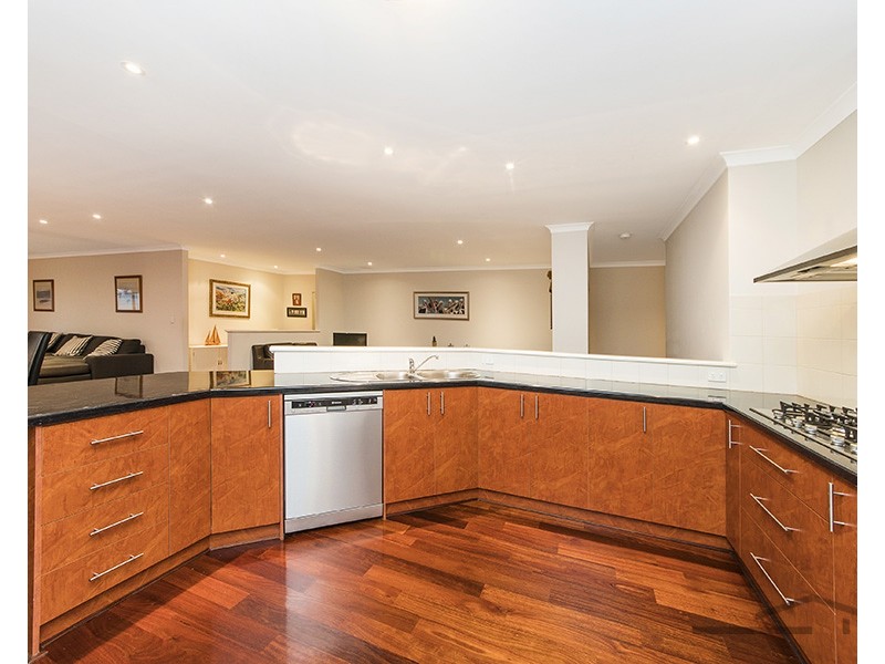 7 Virginia Turn, Madora Bay WA 6210