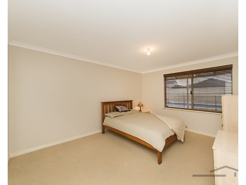 7 Virginia Turn, Madora Bay WA 6210