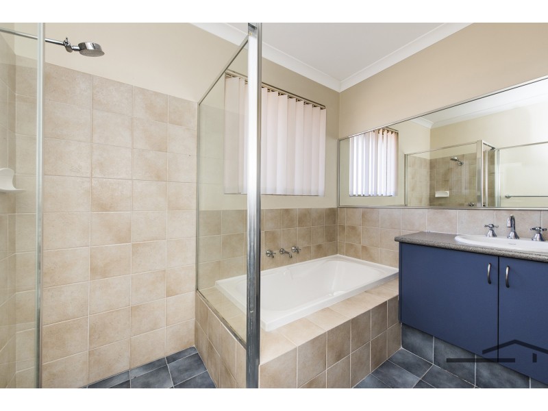 1/3 First Avenue, Mandurah WA 6210