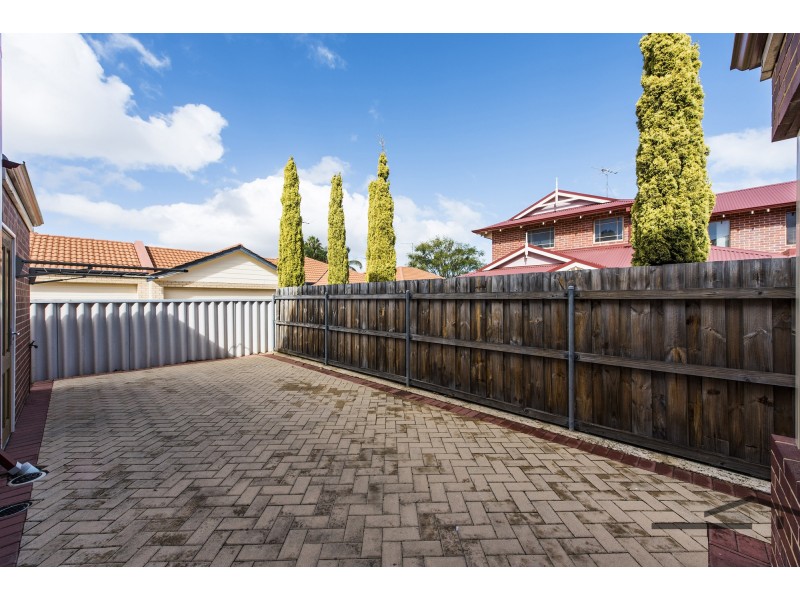 1/3 First Avenue, Mandurah WA 6210