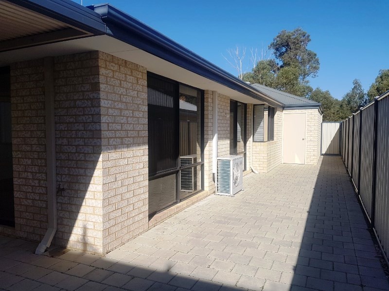 19 Jester Parkway, Meadow Springs WA 6210