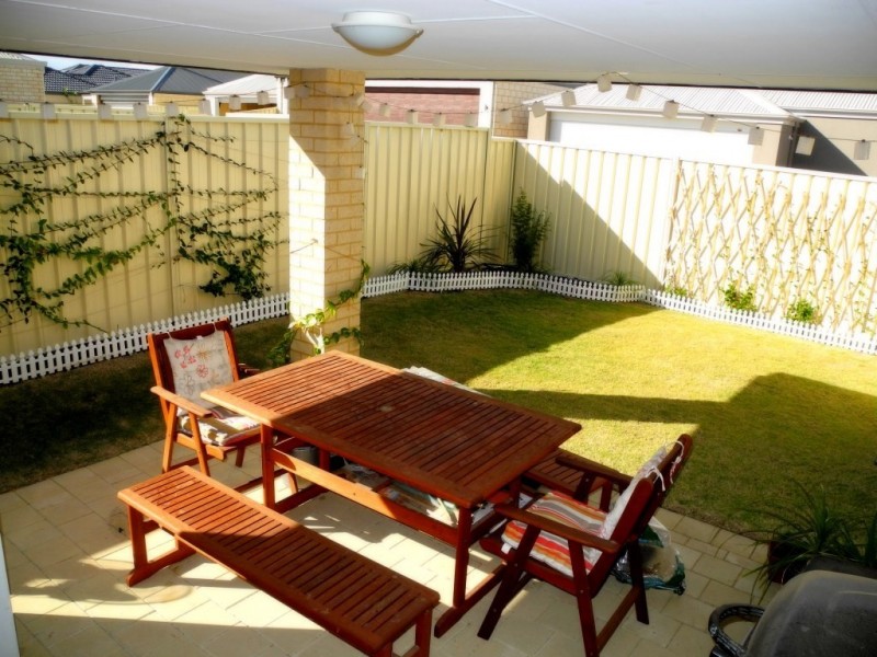 40 Eleanore Drive, Madora Bay WA 6210