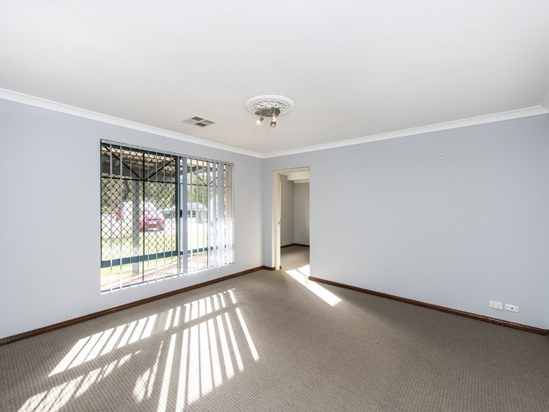 122 Mississippi Drive, Greenfields WA 6210