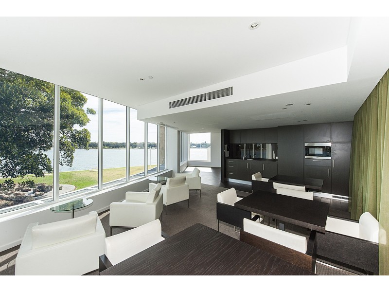 1106/3 Marco Polo Drive, Mandurah WA 6210