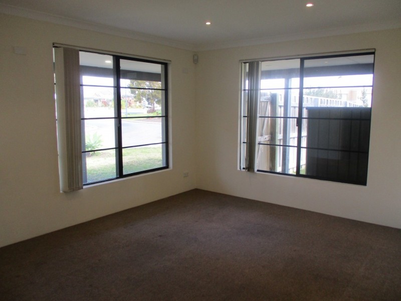 21 Tranquility Way, Halls Head WA 6210