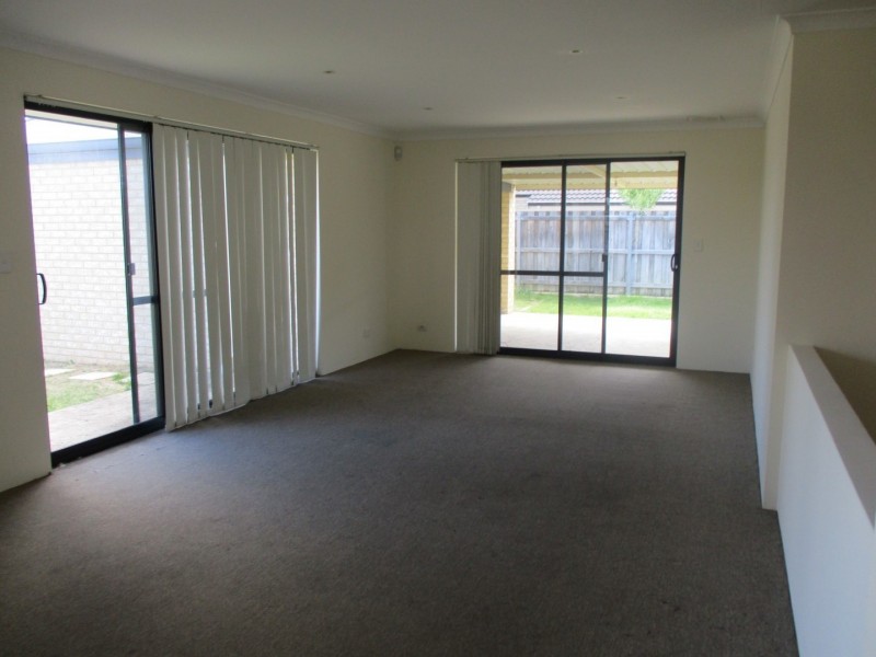 21 Tranquility Way, Halls Head WA 6210