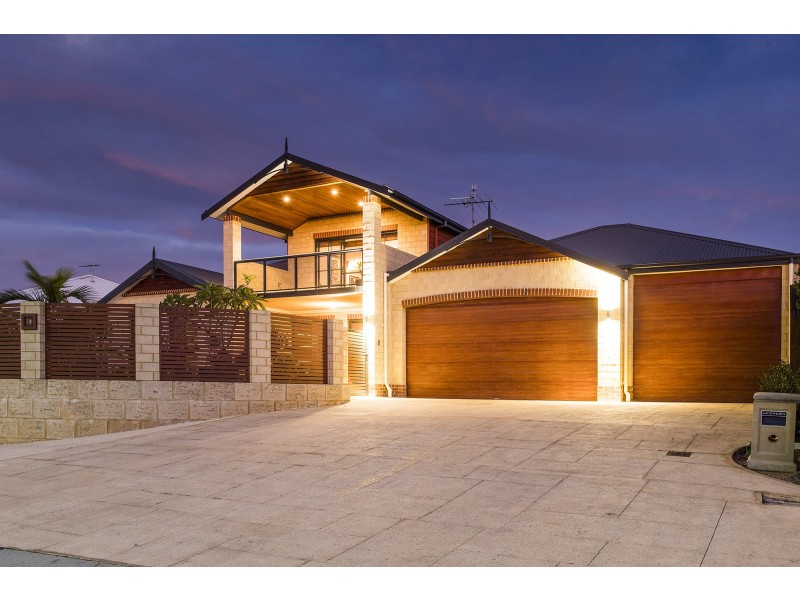 13 Hibbertia Follow, Halls Head WA 6210