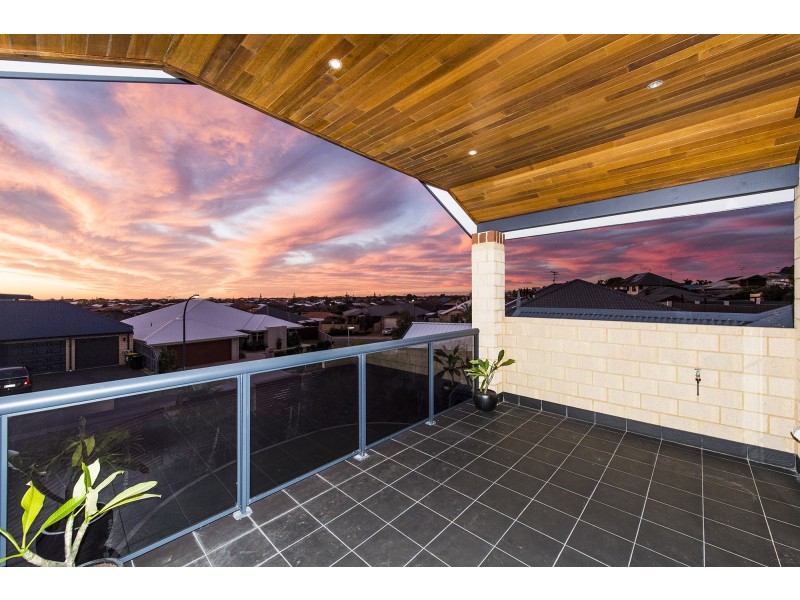 13 Hibbertia Follow, Halls Head WA 6210