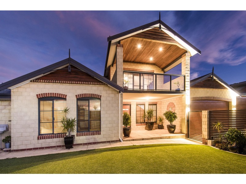 13 Hibbertia Follow, Halls Head WA 6210