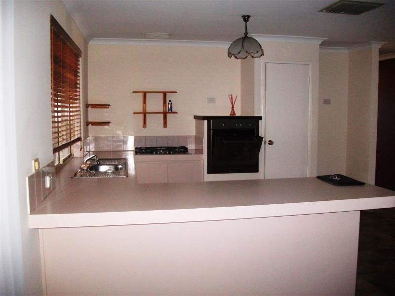 2 Berkeley Close, Greenfields WA 6210