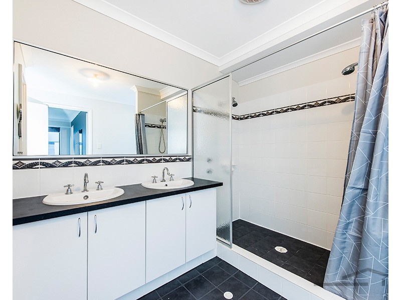 1 Acerosa Boulevard, Halls Head WA 6210