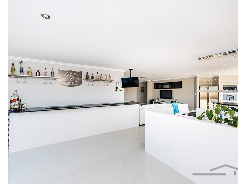 1 Acerosa Boulevard, Halls Head WA 6210