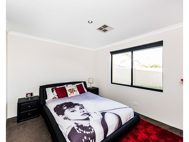 1 Acerosa Boulevard, Halls Head WA 6210