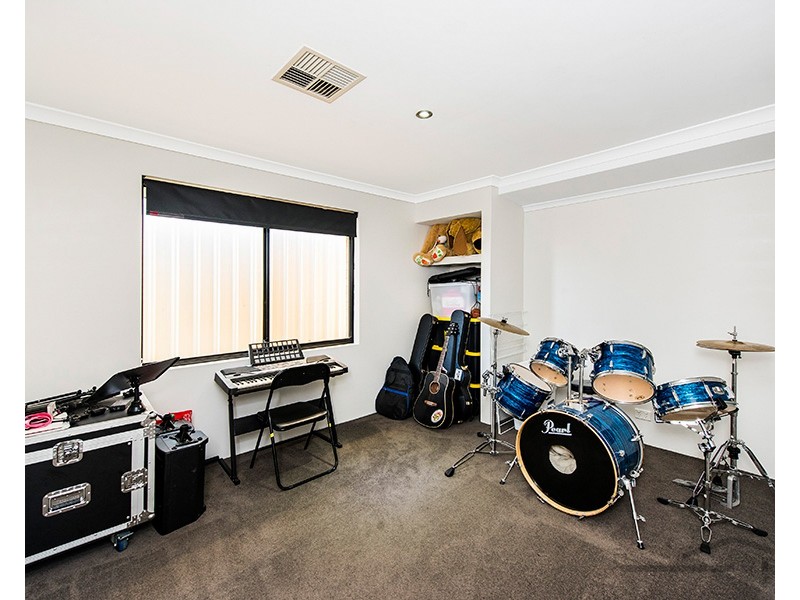 1 Acerosa Boulevard, Halls Head WA 6210