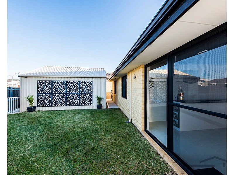 1 Acerosa Boulevard, Halls Head WA 6210