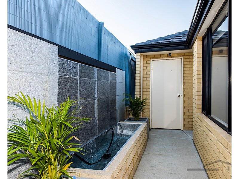 1 Acerosa Boulevard, Halls Head WA 6210