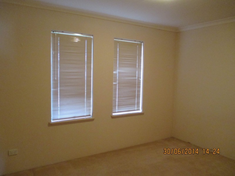 4/1 Waterside Blvd, Dudley Park WA 6210