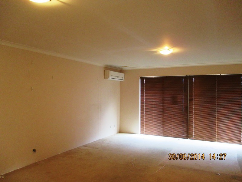 4/1 Waterside Blvd, Dudley Park WA 6210