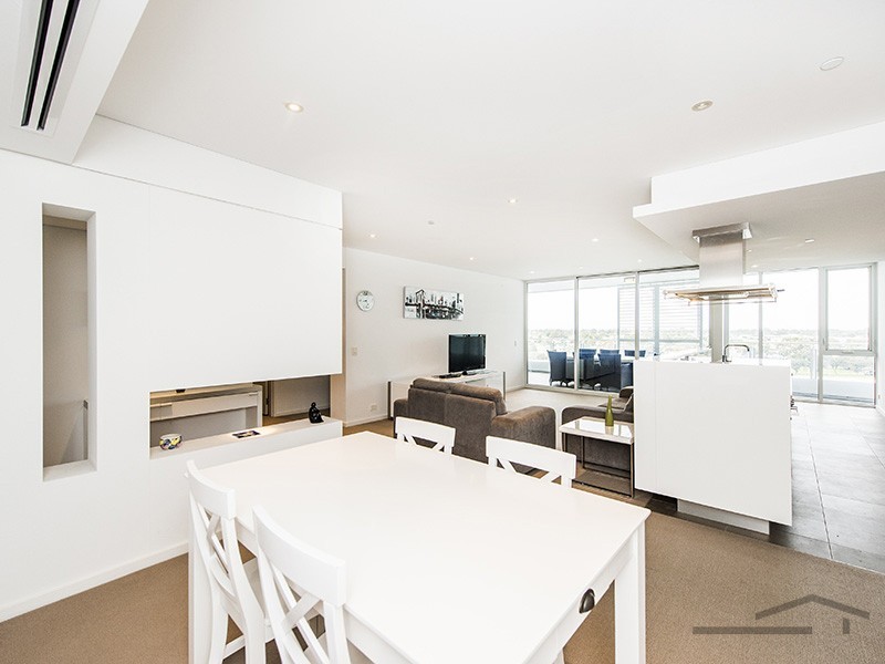 904/3 Marco Polo Drive, Mandurah WA 6210