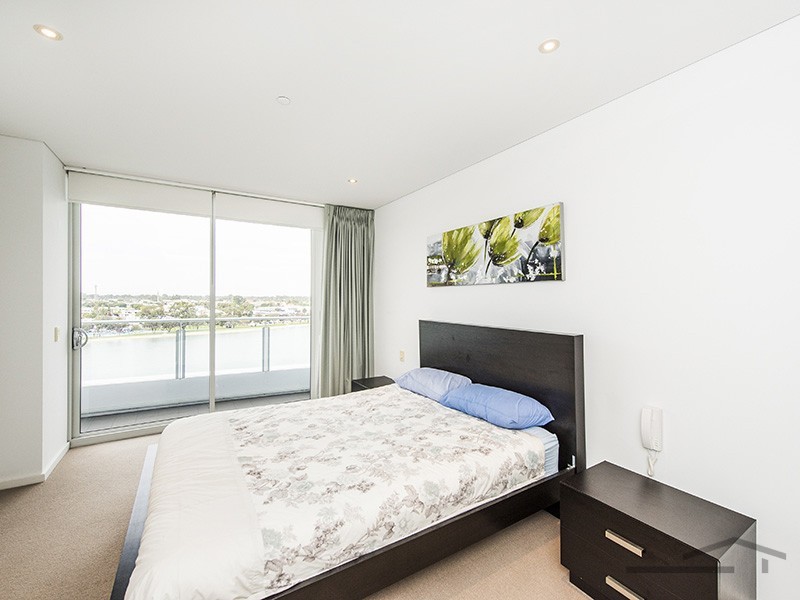 904/3 Marco Polo Drive, Mandurah WA 6210