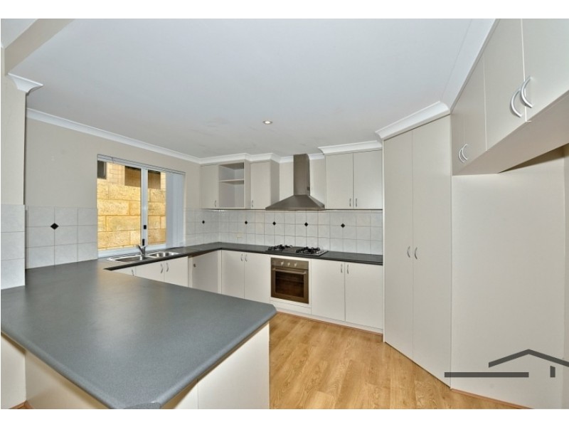 12 Ferguson Street, Wannanup WA 6210