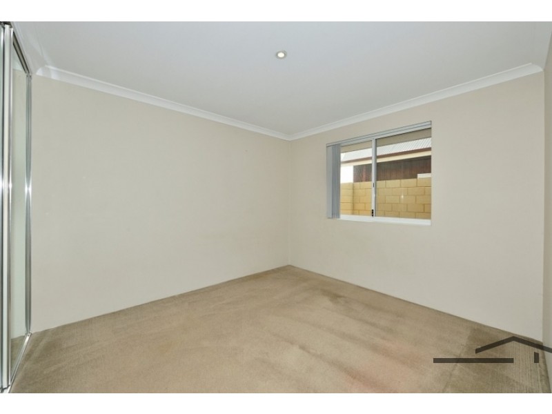 12 Ferguson Street, Wannanup WA 6210