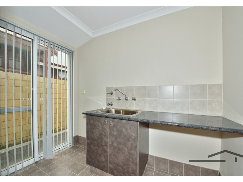 12 Ferguson Street, Wannanup WA 6210