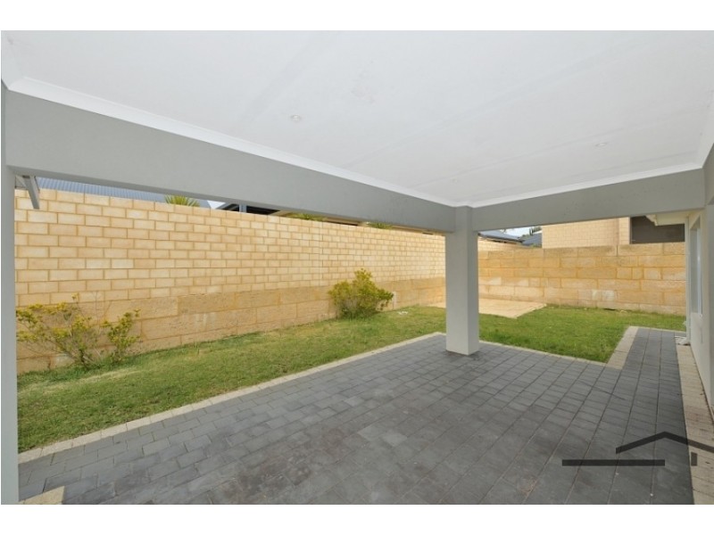 12 Ferguson Street, Wannanup WA 6210