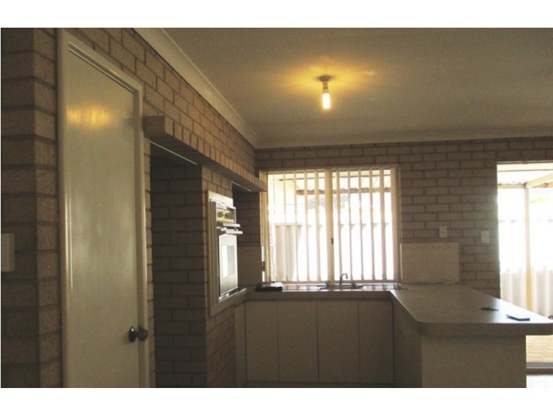 37A Admiralty Crescent, Halls Head WA 6210