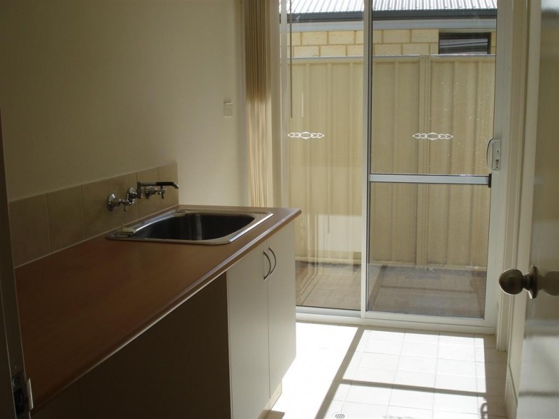 40 Ravendale Drive, Dudley Park WA 6210