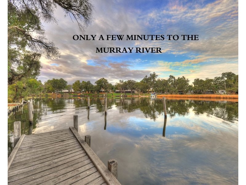 16 Holloway Turn, Ravenswood WA 6208