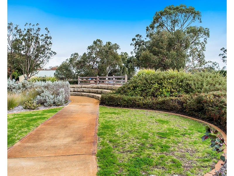 16 Holloway Turn, Ravenswood WA 6208