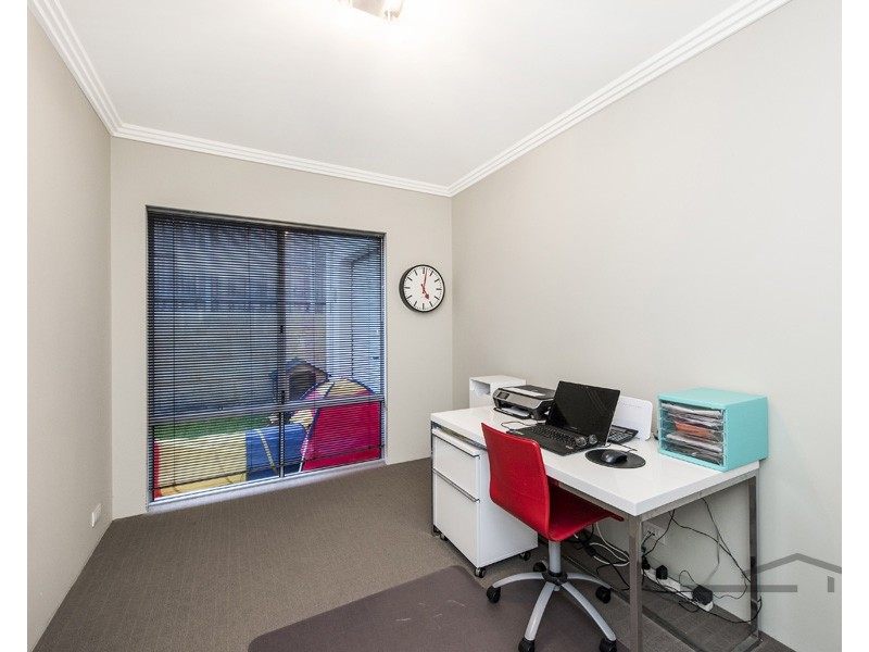 5 Acerosa Boulevard, Halls Head WA 6210