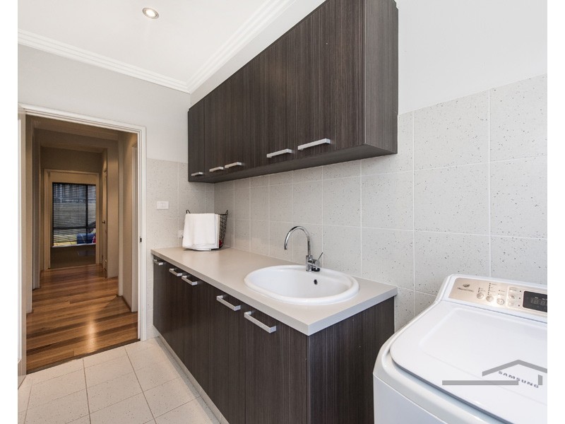 5 Acerosa Boulevard, Halls Head WA 6210