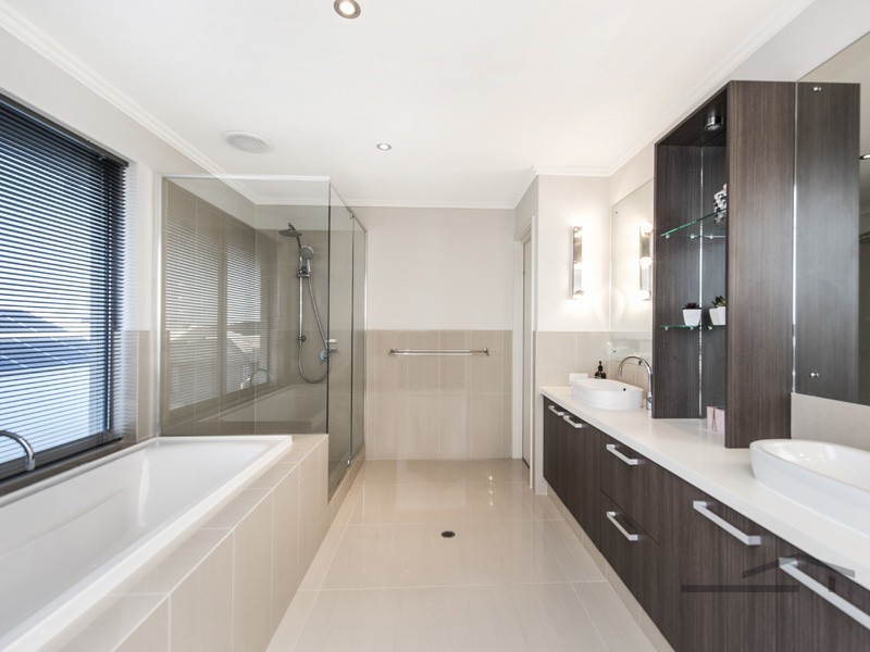 5 Acerosa Boulevard, Halls Head WA 6210