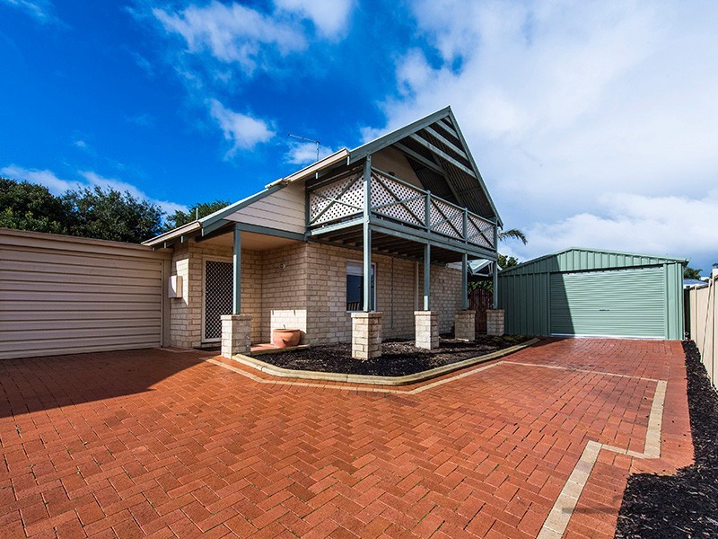 4B Magnolia Rise, Halls Head WA 6210