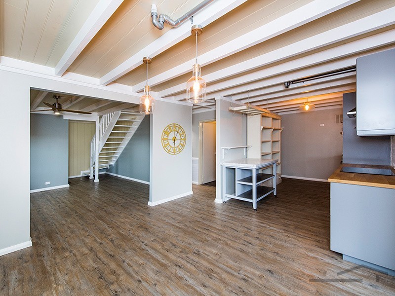 4B Magnolia Rise, Halls Head WA 6210