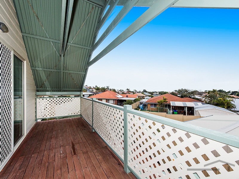 4B Magnolia Rise, Halls Head WA 6210