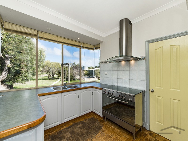 104 Red Road, Parklands WA 6180