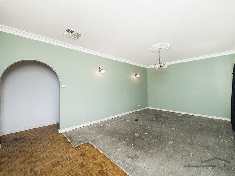 104 Red Road, Parklands WA 6180