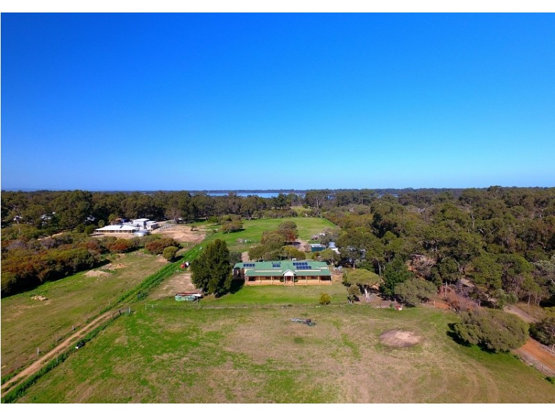 104 Red Road, Parklands WA 6180