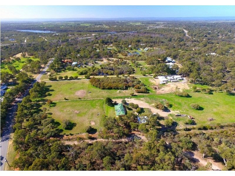 104 Red Road, Parklands WA 6180