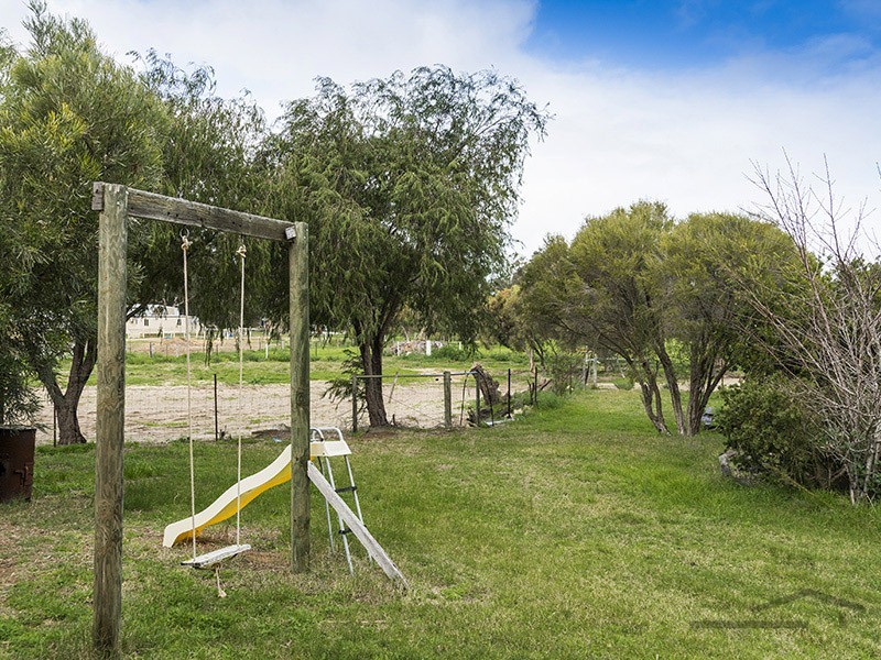 104 Red Road, Parklands WA 6180